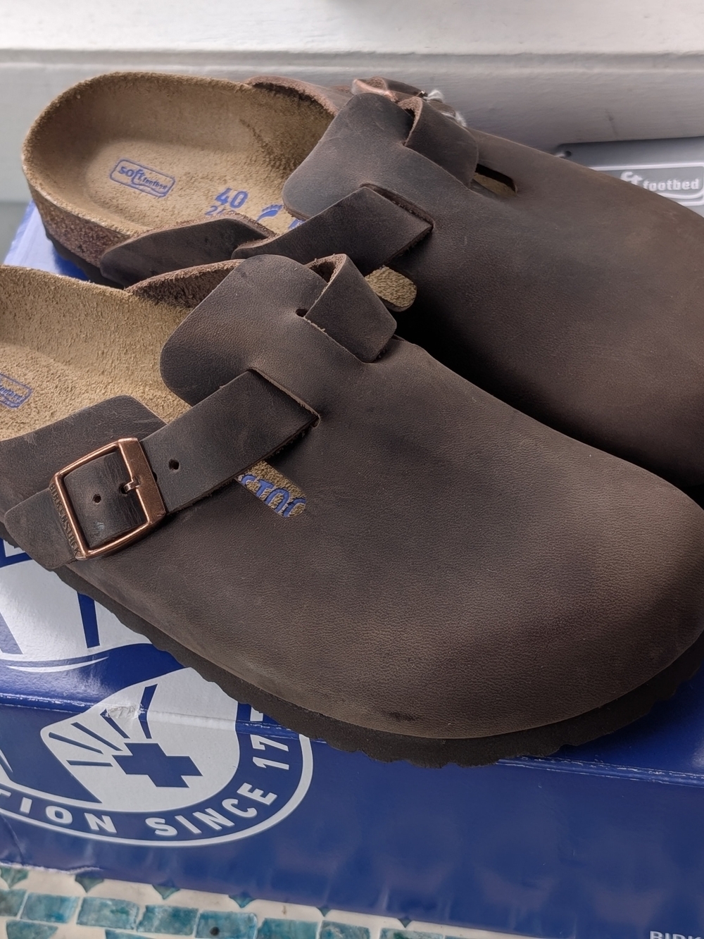 Brand New In Box Birkenstock Brown Leather Slip-On Clog Size 40